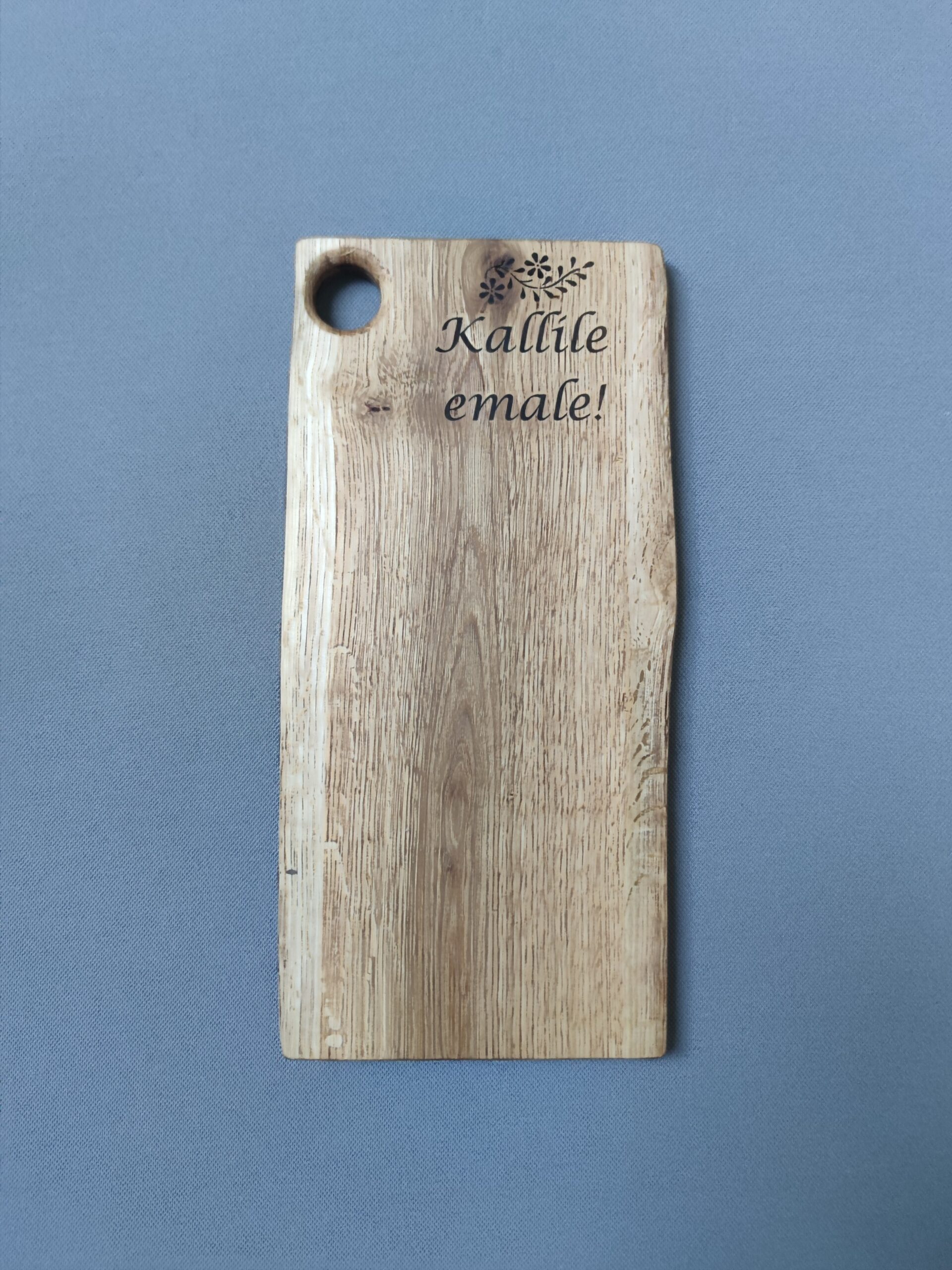 Võileivaalus või serveerimisalus - tamm